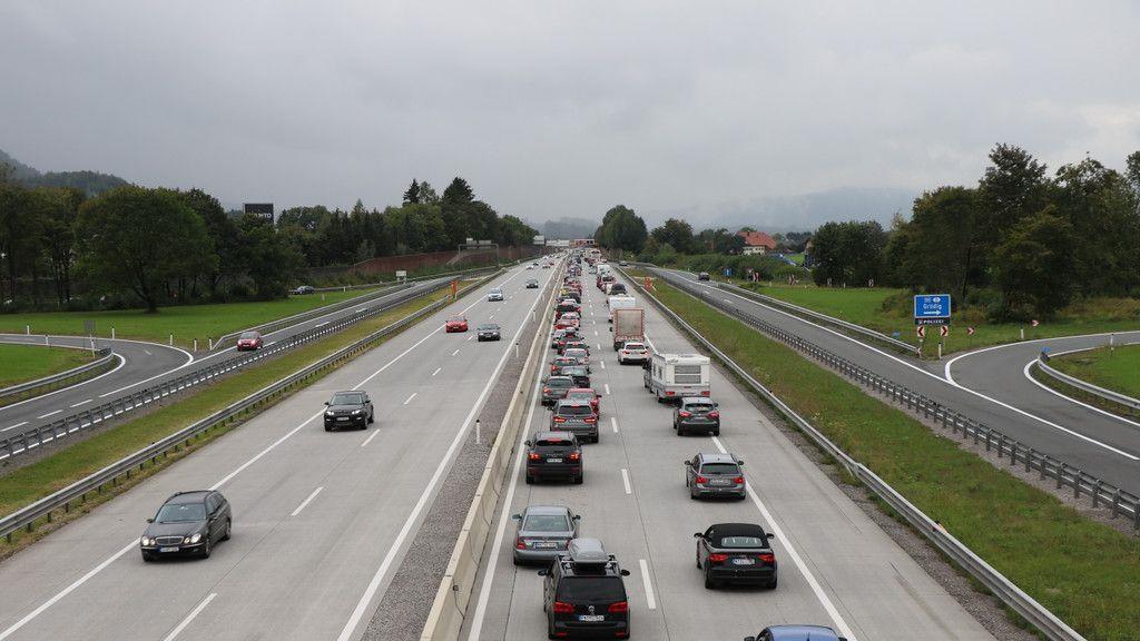 Stau auf der A10