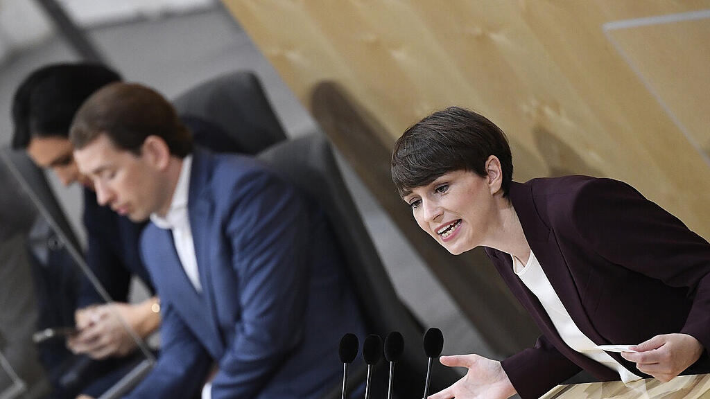 Klubobfrau Maurer mit Kritik an Kanzler