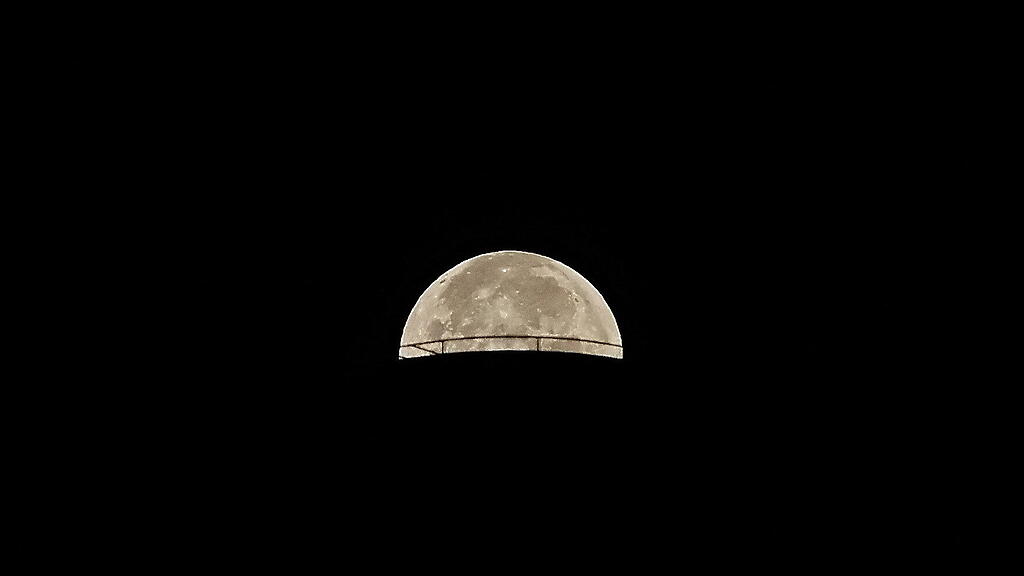 Vollmond über Salzburg