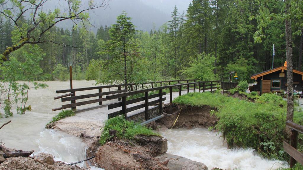 Hochwasser in Hintersee (BGL)