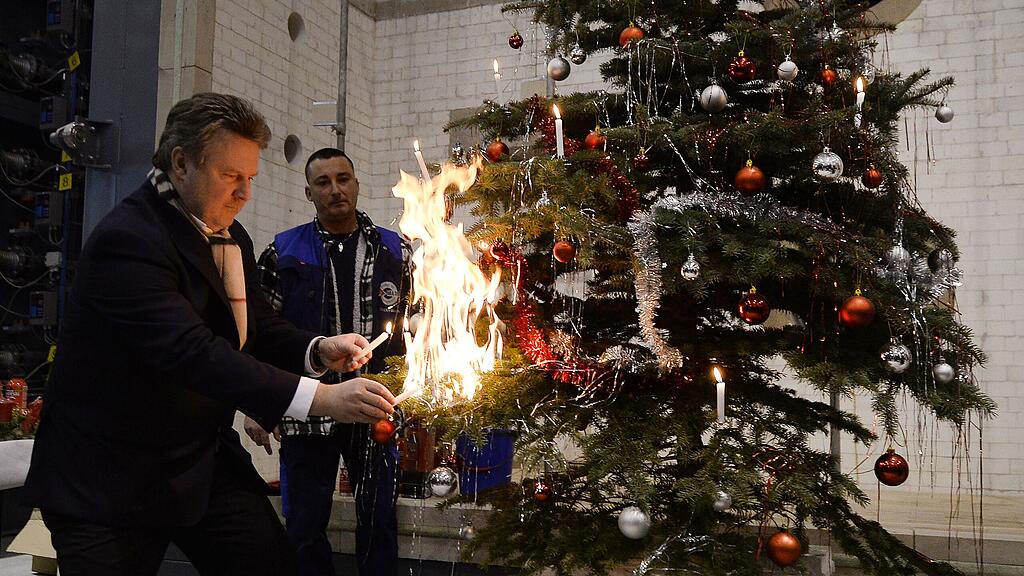 Der Christbaum ging in Flammen auf. (Themenbild)