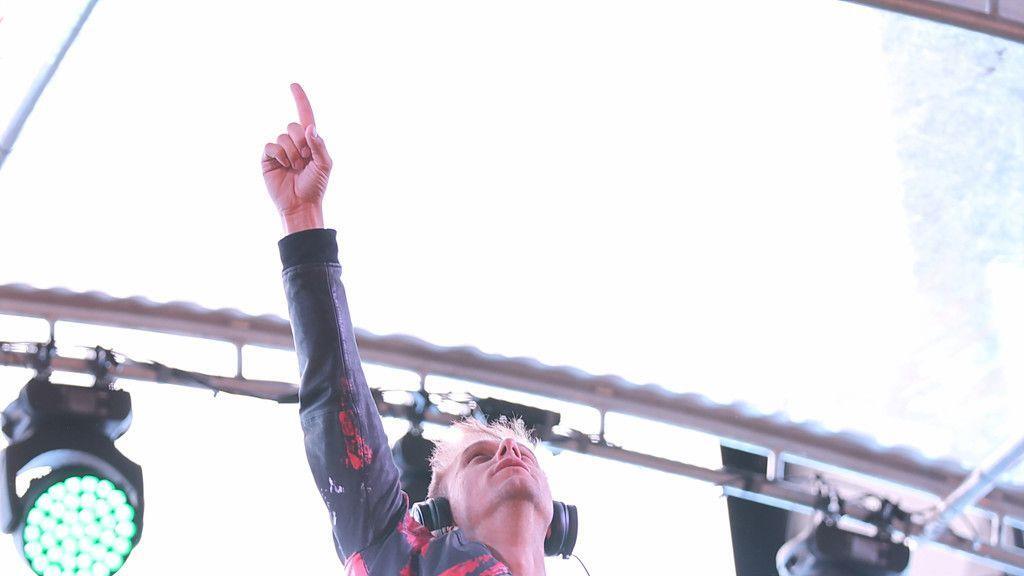 Electric Love Festival 2016: Tag 2, V