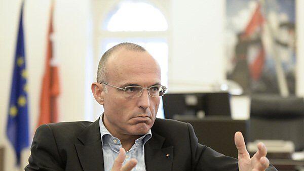 Verteidigungsminister Klug bekennt sich zum Sparen