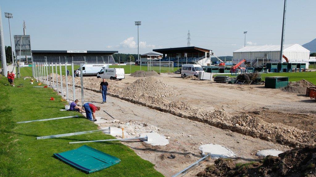 Tribünen-Bau in Grödig