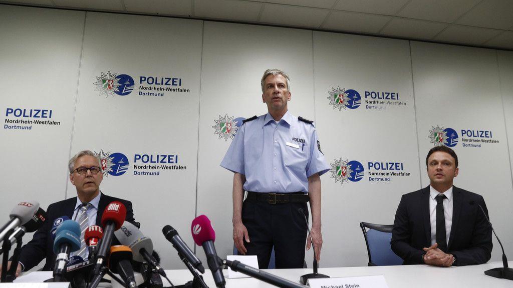 Bomben detonieren an BVB-Bus