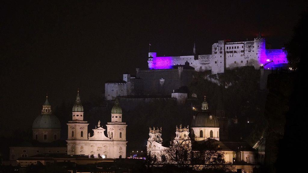 Weltfrühchentag: Festung leuchtet lila