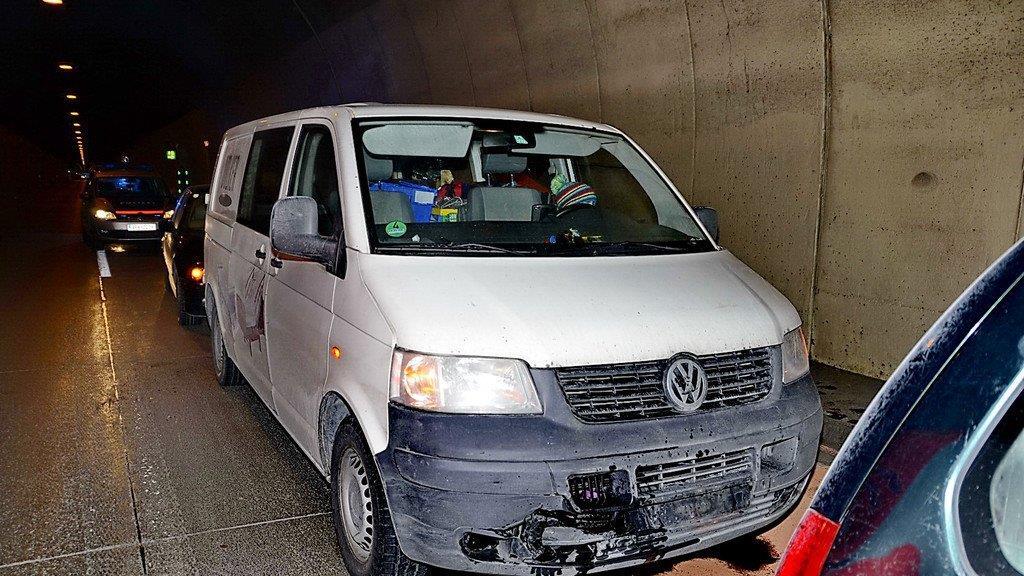 Massenkarambolage im Hieflertunnel