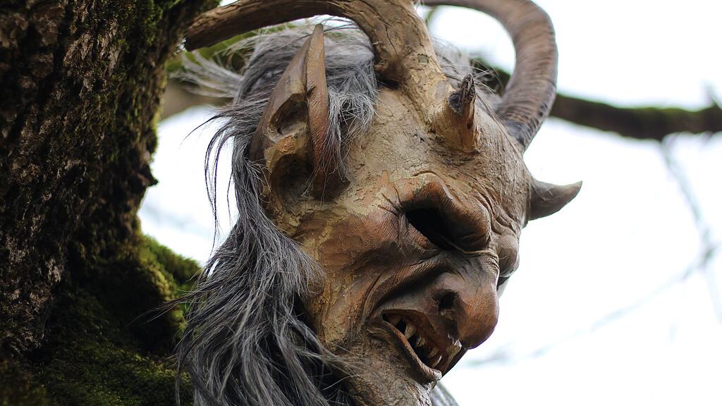 Maskenausstellung "Grossarler Gschlacht"