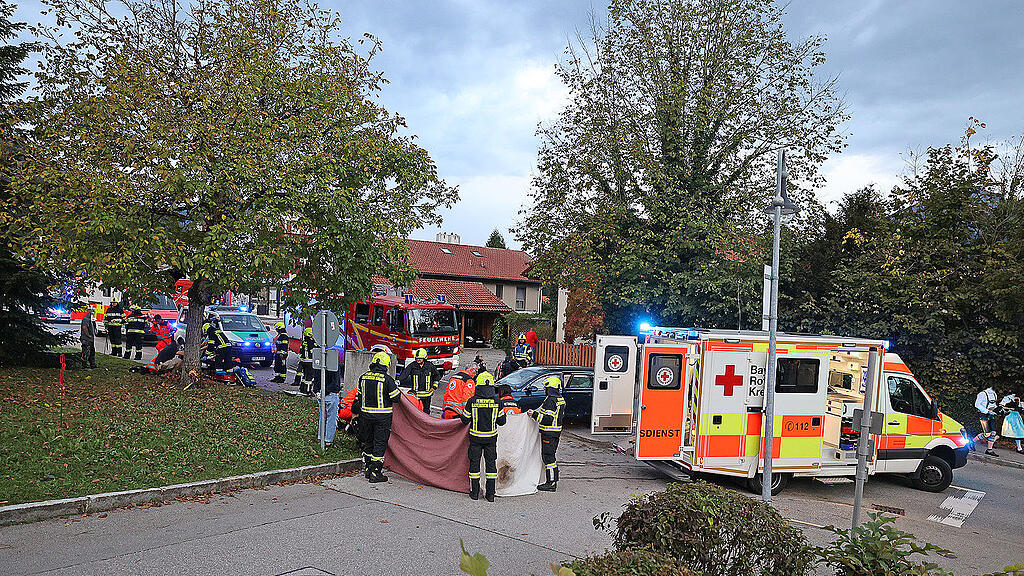 Unfall Schlepper-Auto Bayerisch Gmain