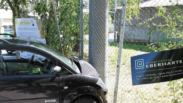 Mopedauto verunfallt
