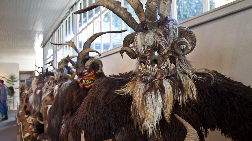 "Leidenschaft Maske": Ausstellung der Alt Gnigler Krampusse
