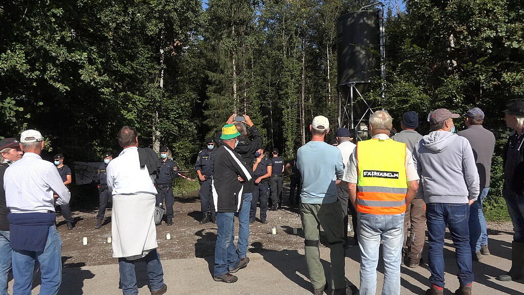 Polizeigro\u00dfeinsatz in Bad Vigaun