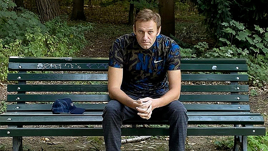 Alexey Navalny, SB