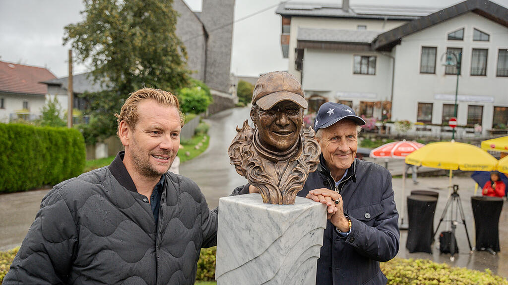 Büste von Niki Lauda enthüllt