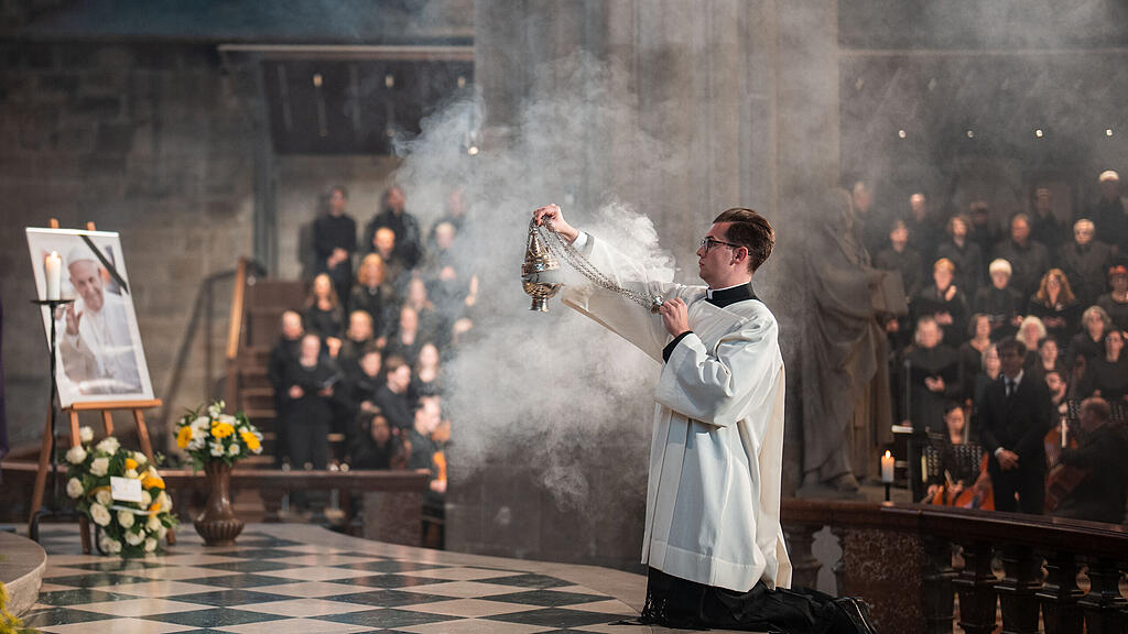 TRAUERGOTTESDIENST FR VERSTORBENEN PAPST FRANZISKUS