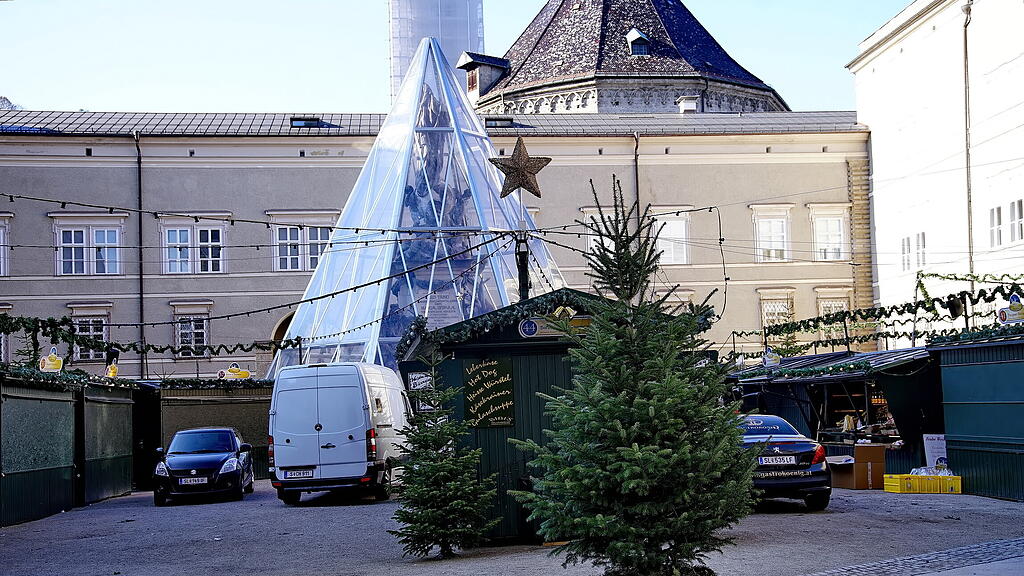 Salzburger Christkindlmarkt Aufbau