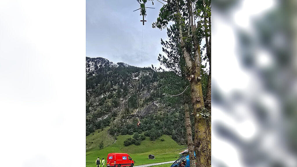 Einsatz nach Lawinenabgang in Hüttschlag