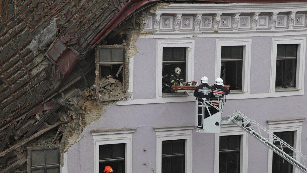 Heftige Explosion: Hauseinsturz in Wien-Fünfhaus