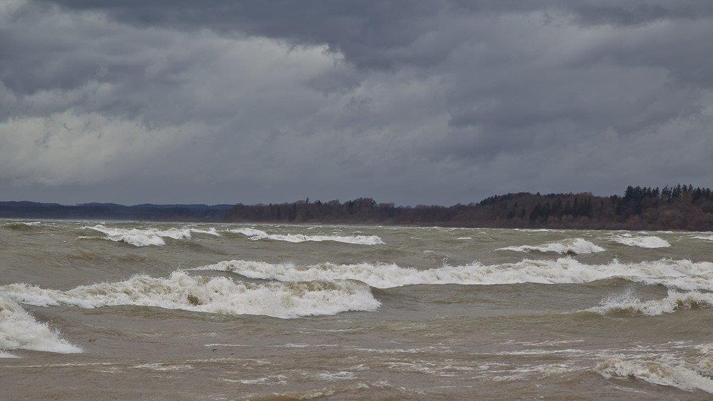 Niklas fegt über Chiemsee