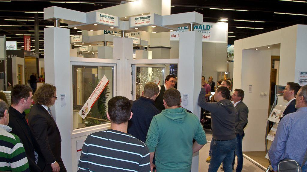 Bauen Wohnen: Rundgang durch die Messe