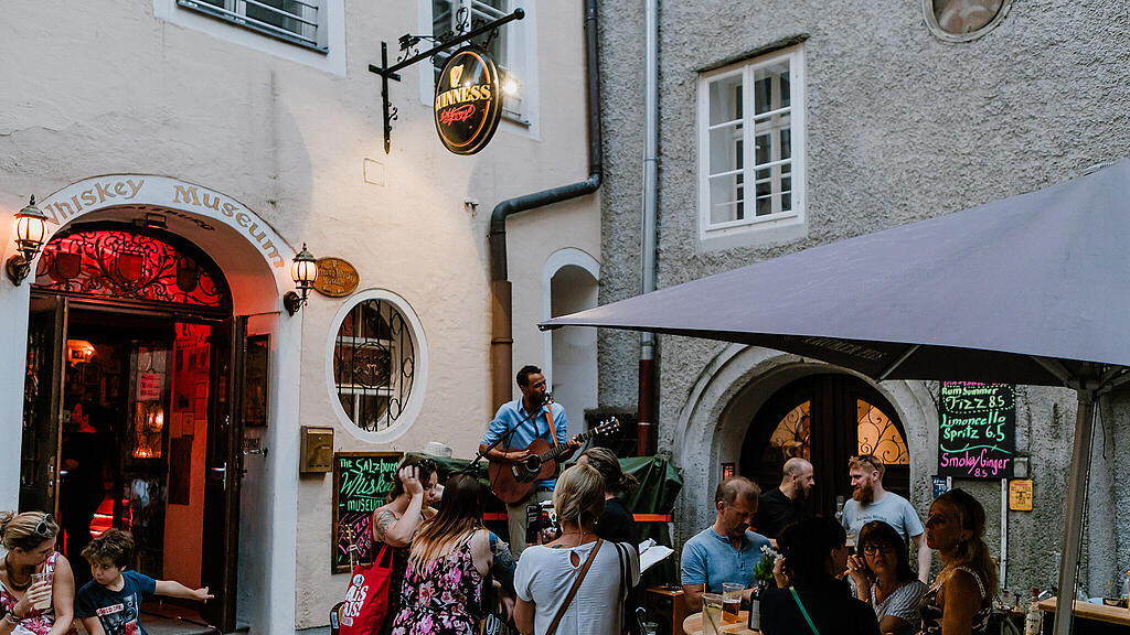 Linzergassenfest, Freitag