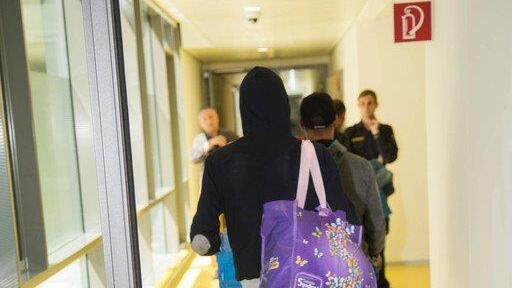 167 Häftlinge siedelten in neues Gefängnis Puch-Urstein um