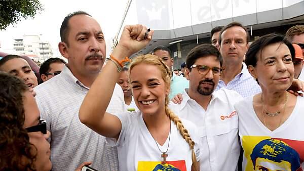 Opposition mobilisiert gegen Maduro