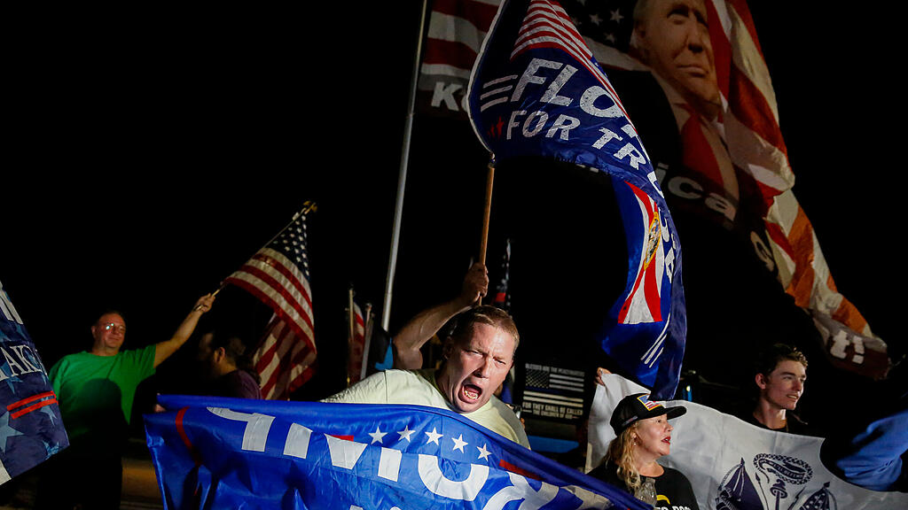 Proteste vor Donald Trump-Anwesen