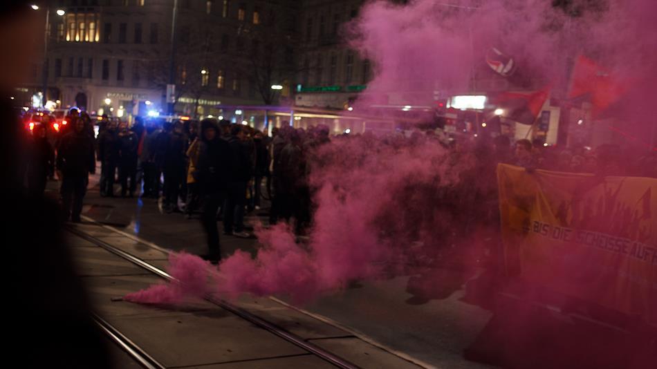 WKR-Ball 2012: Demos (Flo)