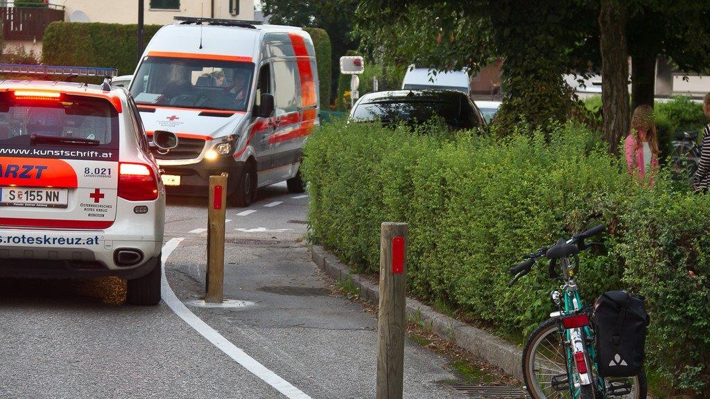 Liefering: Crash zwischen Radfahrerin und Fußgänger