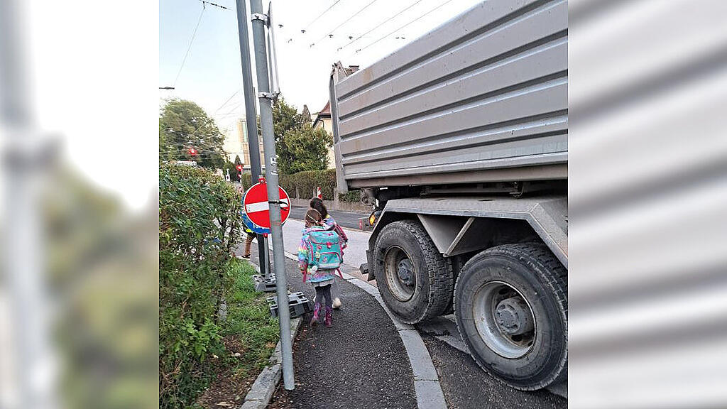 Versorgungshausstraße Kinder Schulweg Lkw