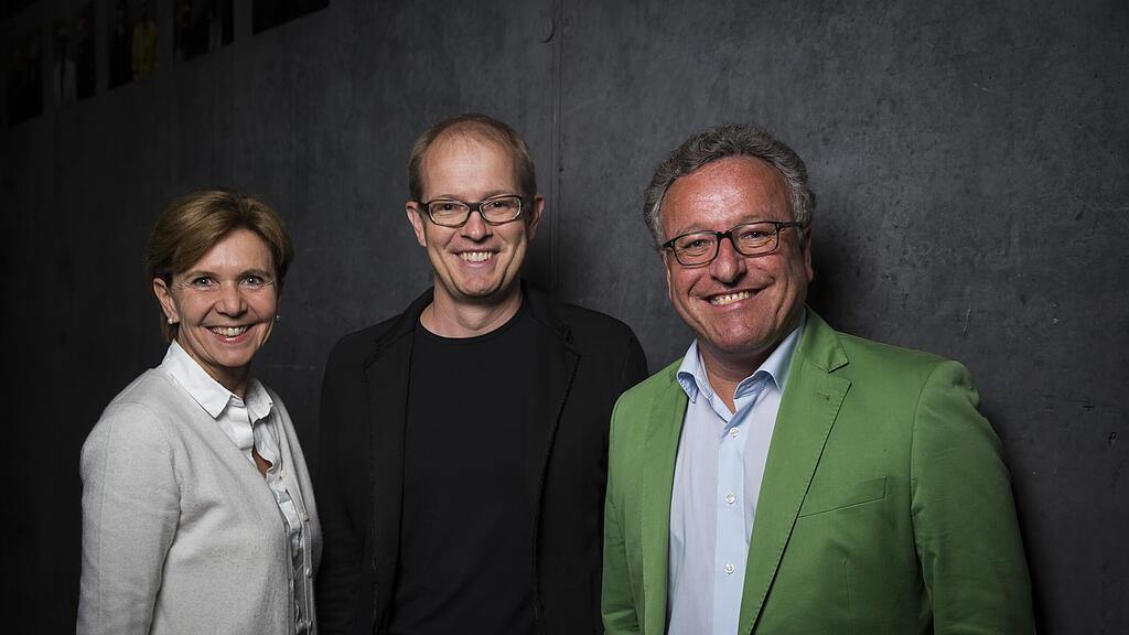 Im Bild: Landtagspräsidentin Brigitta Pallauf, Martin Skalet (Marte.Marte) und Landesrat Heinrich Schellhorn.