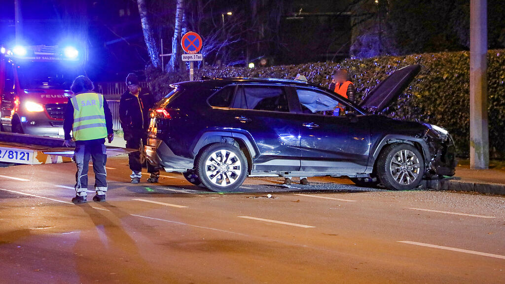 Unfall mit drei Autos in Salzburg-Liefering