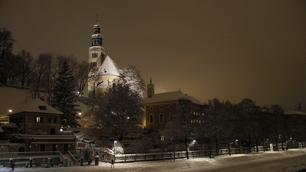 Winternacht in der Stadt Salzburg