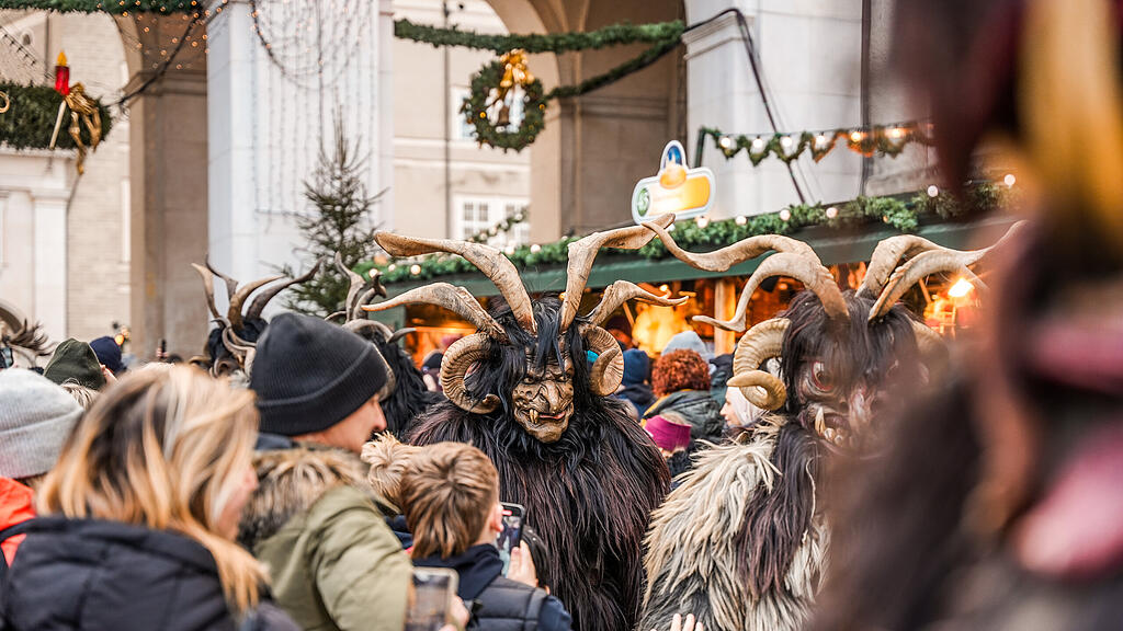 Krampuslauf am Christkindlmarkt Salzburg