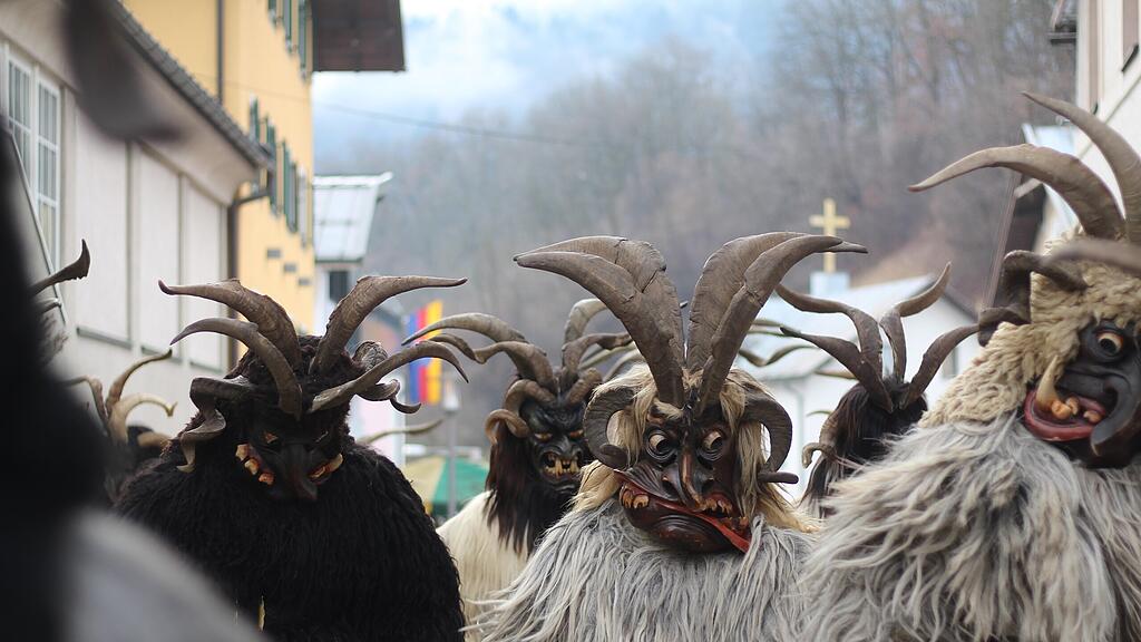 Gro\u00dfer Pongauer Perchtenlauf - Bischofshofen
