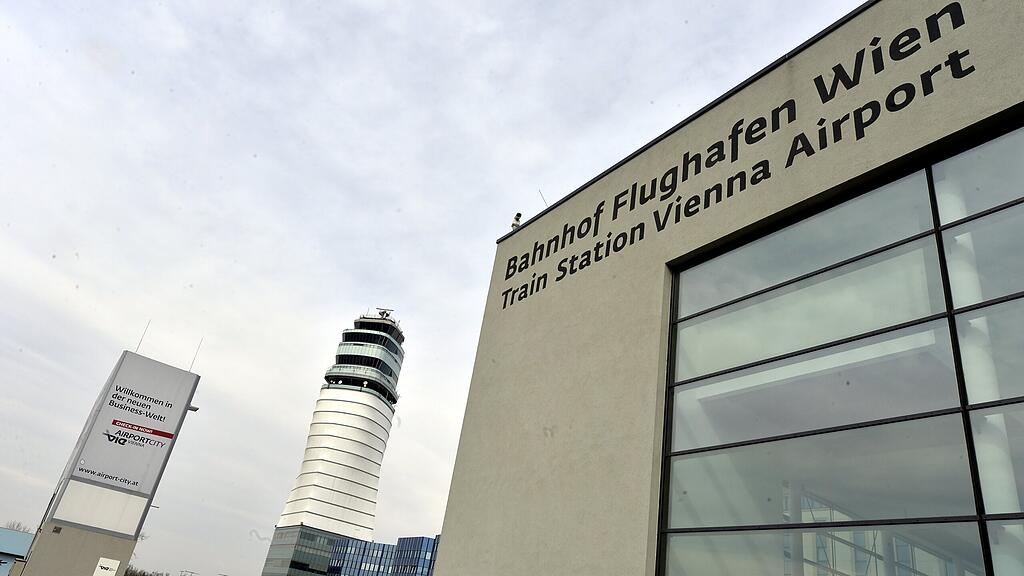 Großprojekte wie die dritte Piste beim Flughafen Wien sollen künftig schneller genehmigt werden (Archivbild).