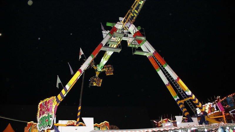 Dult: Superstimmung bei Nacht