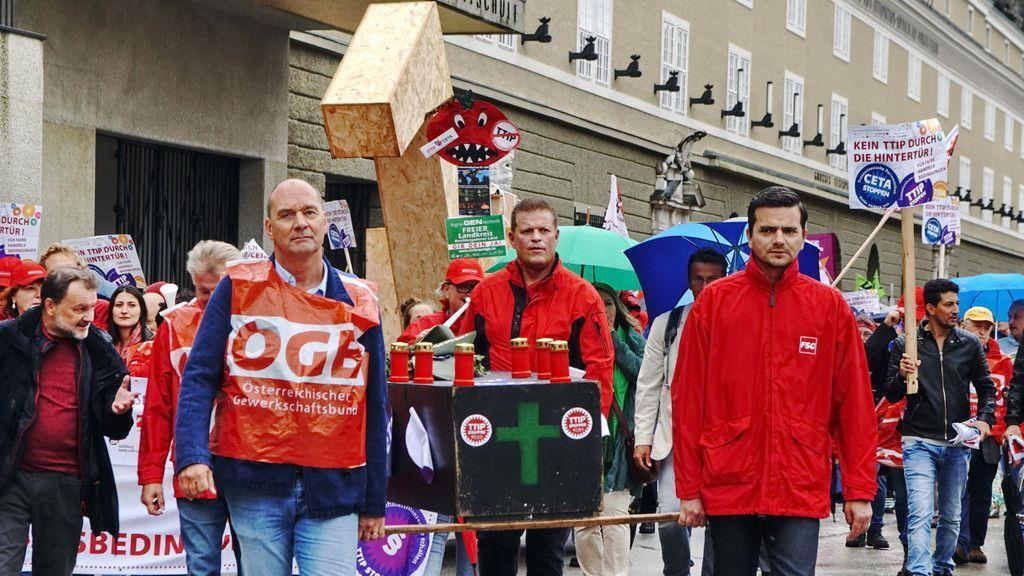 Demo gegen TTIP und CETA in Salzburg I