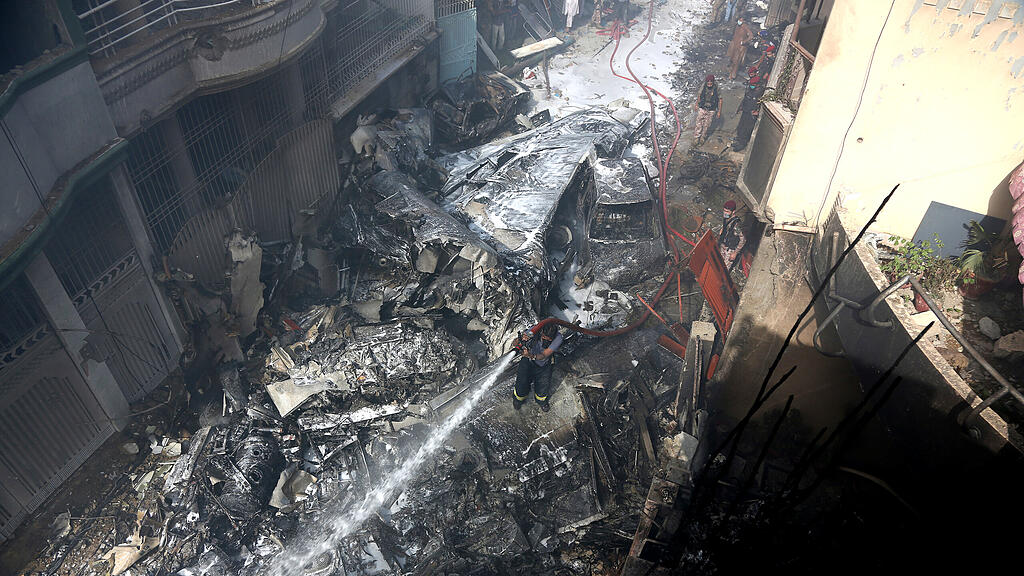 Flugzeugabsturz in Pakistan