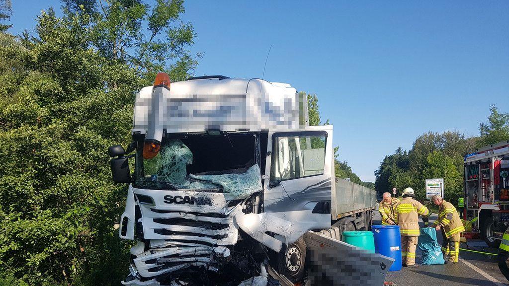 Tödlicher Lkw-Unfall auf B156