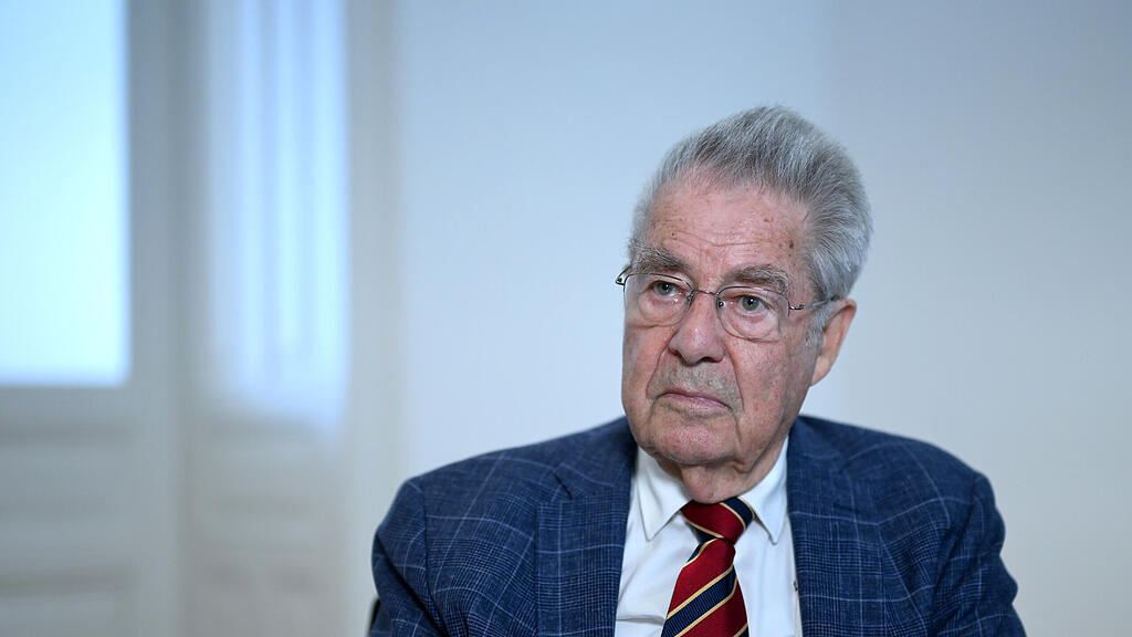 INTERVIEW: HEINZ FISCHER