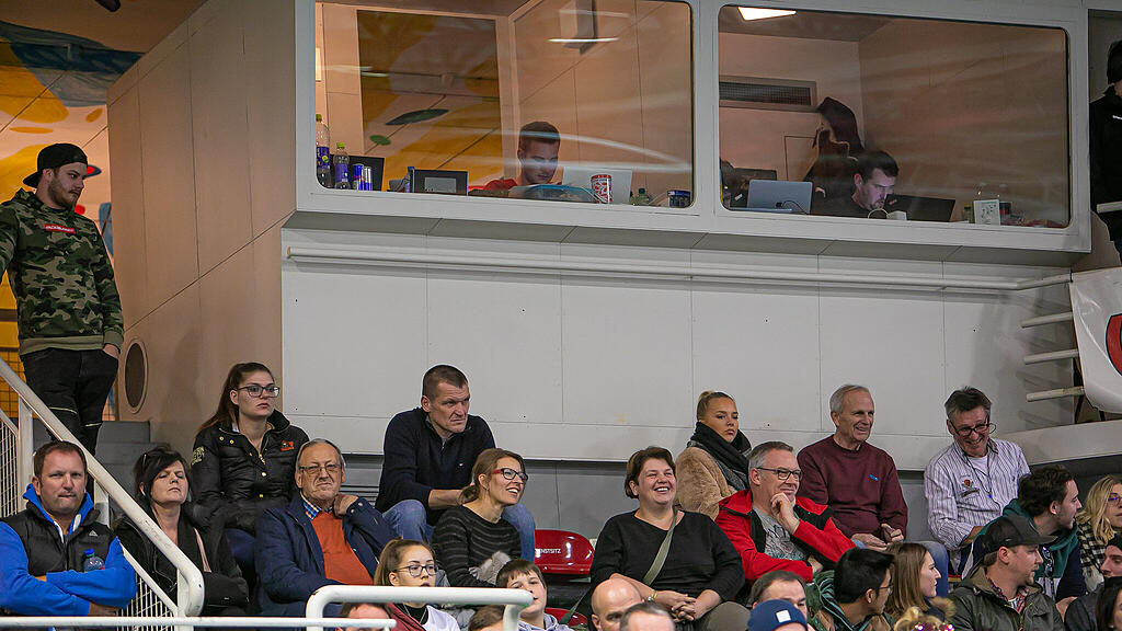 Salzburger Stier, Hallenfu\u00dfball