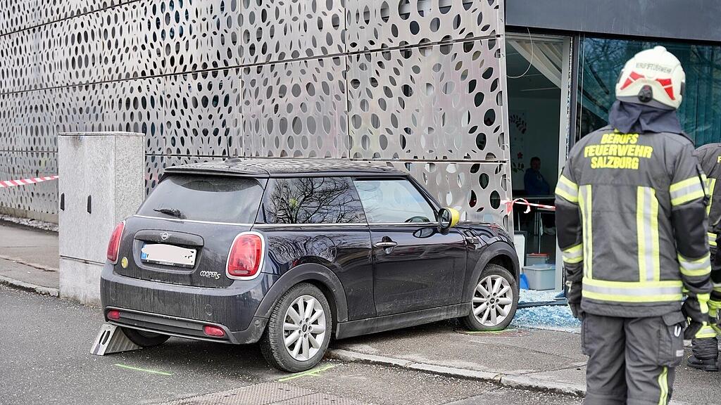 Auto Hausmauer