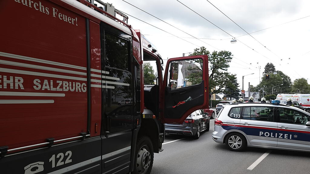 Auffahrunfall auf Alpenstraße in Salzburg-Süd