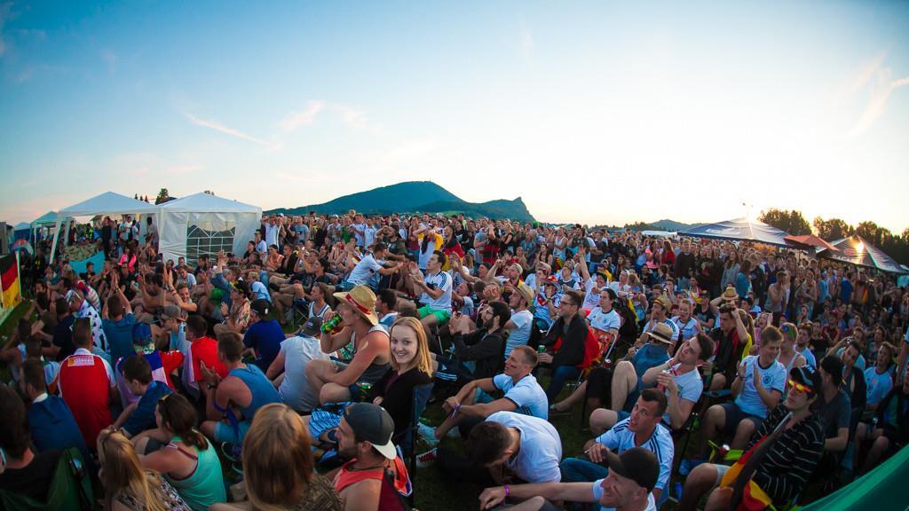Electric Love Festival 2016: Tag 1, Public Viewing
