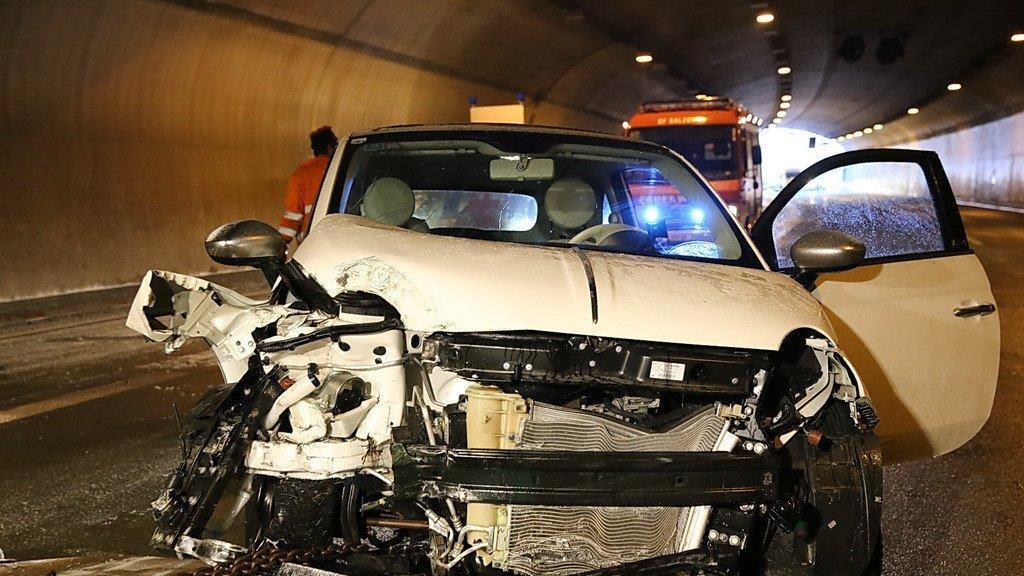 Crash im Lieferinger Tunnel