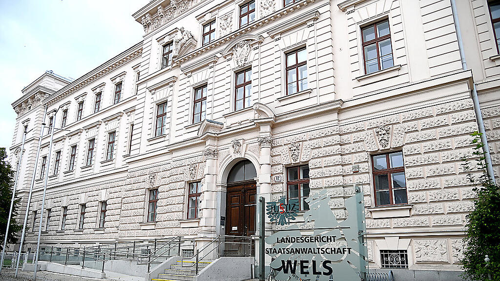 Einer Mutter wird in Wels der Prozess gemacht.