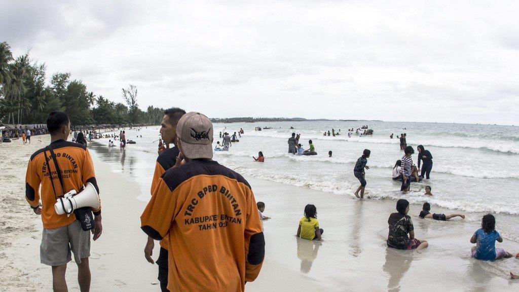 Suche nach AirAsia-Flug QZ8501 geht weiter