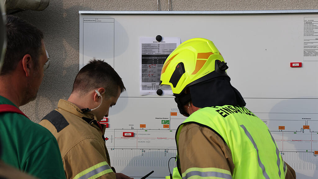 Feuerwehr-Übung Umfahrungstunnel Henndorf